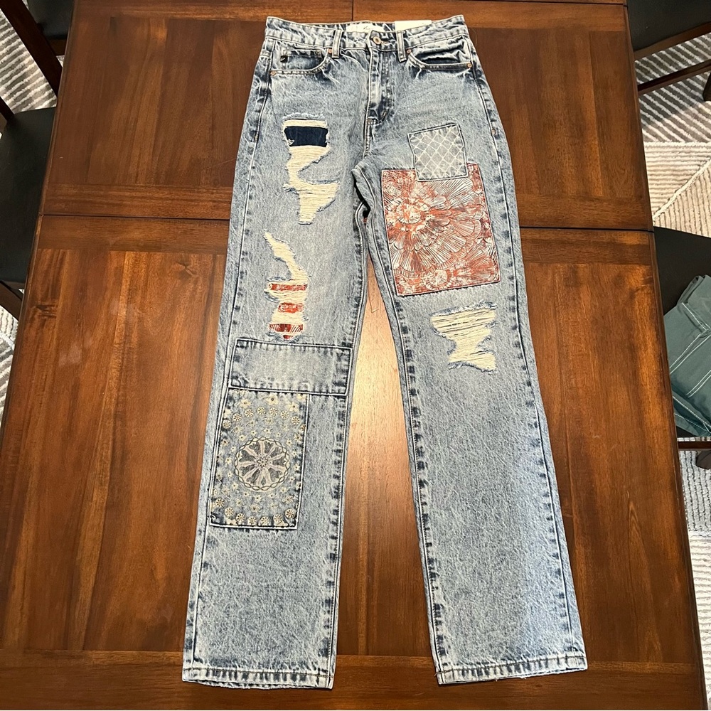 KanCan Women's Straight Leg Jeans with Patchwork